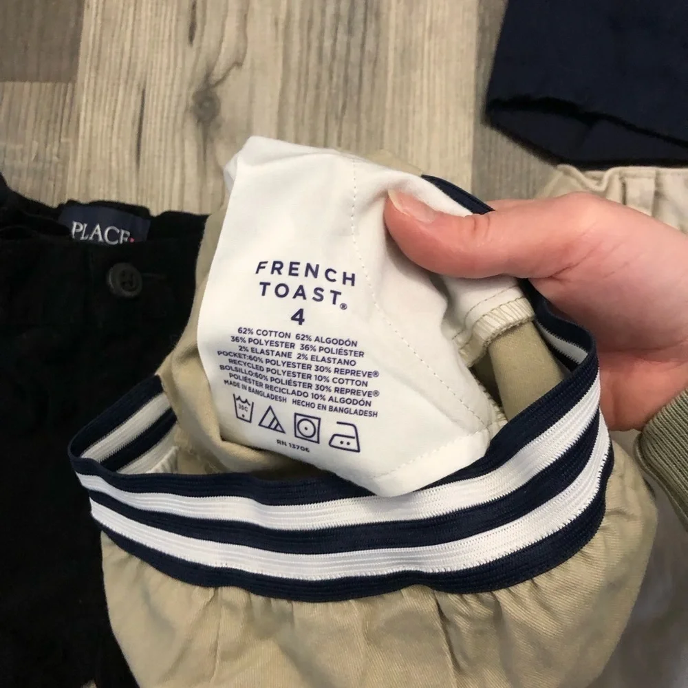 Children’s Place‎ Khaki Uniform Shorts Bundle Size 4